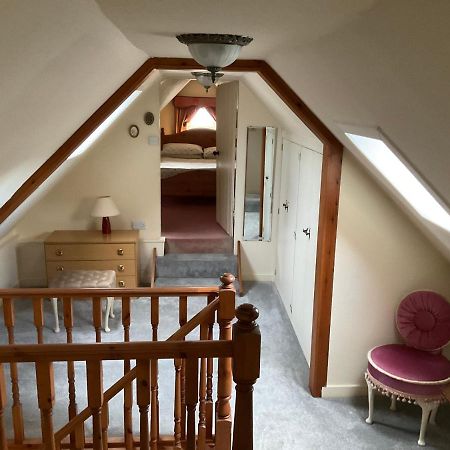 Three-Bedroom Old Cottage Free Parking Inverness Extérieur photo