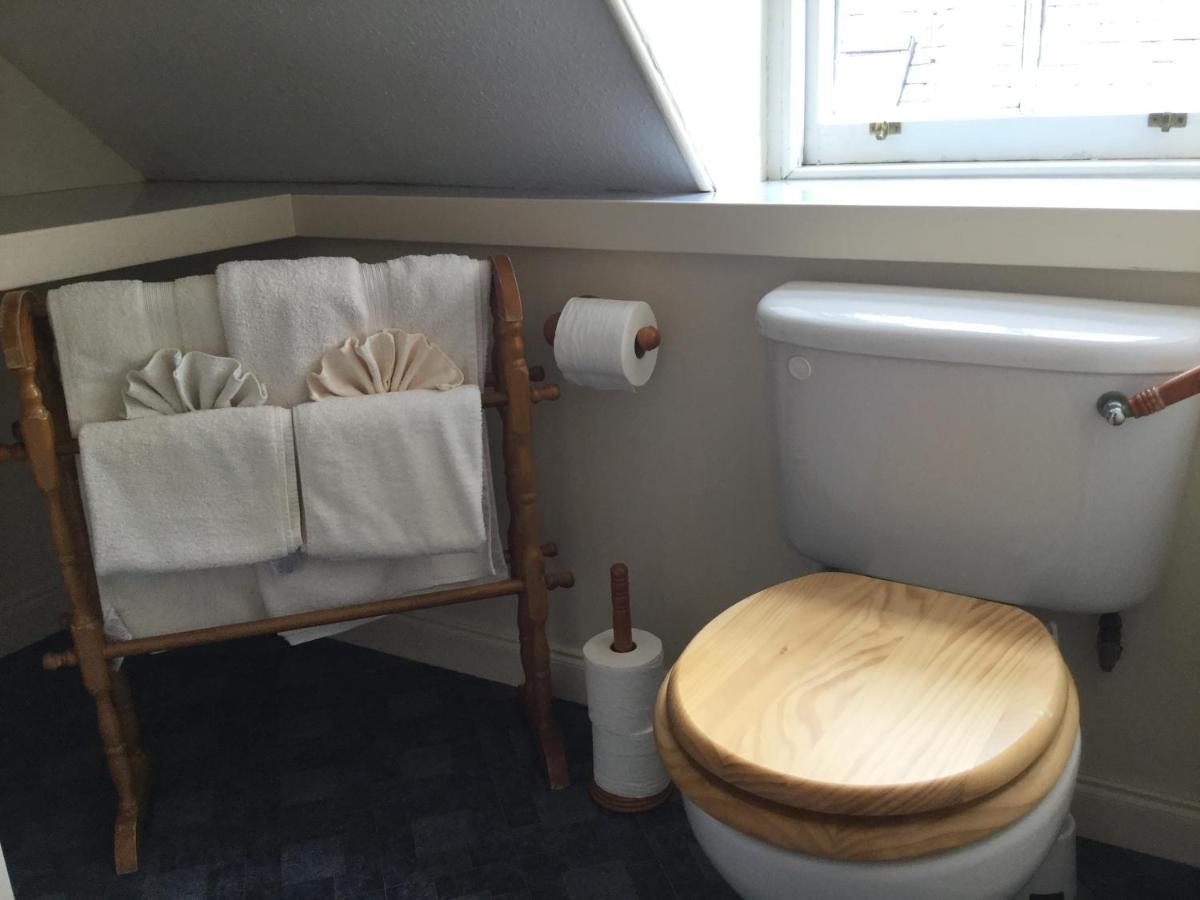 Three-Bedroom Old Cottage Free Parking Inverness Extérieur photo