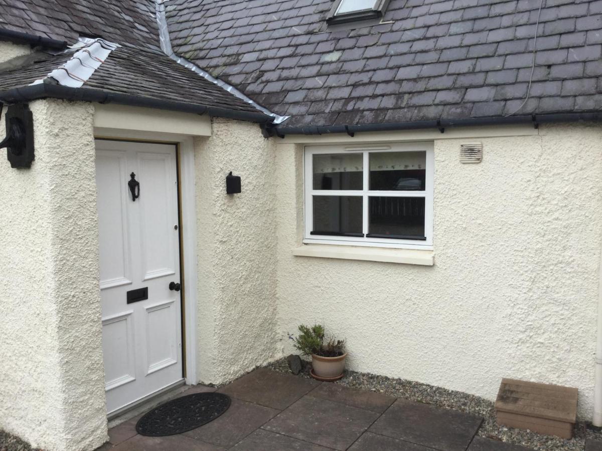 Three-Bedroom Old Cottage Free Parking Inverness Extérieur photo