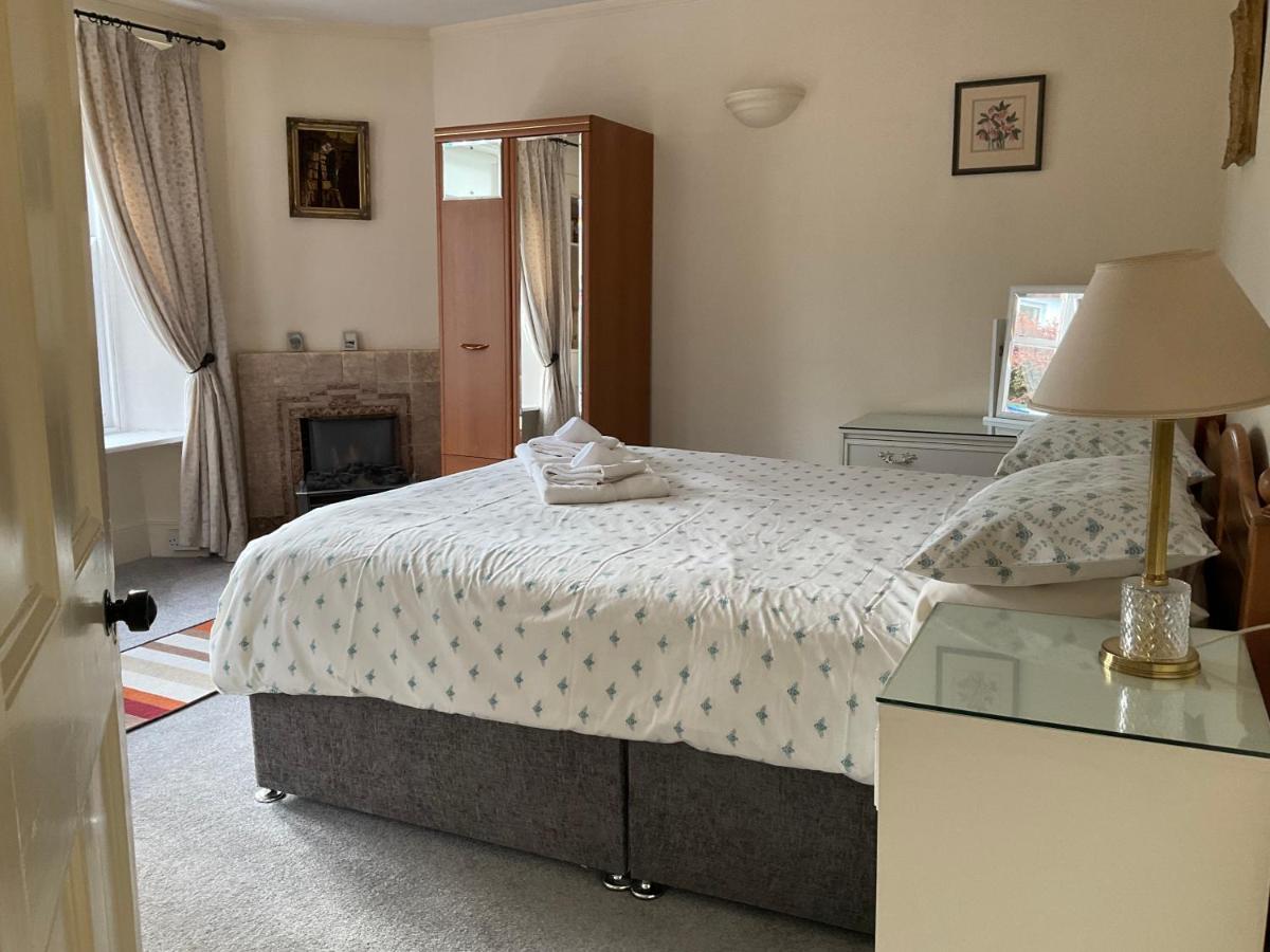 Three-Bedroom Old Cottage Free Parking Inverness Extérieur photo