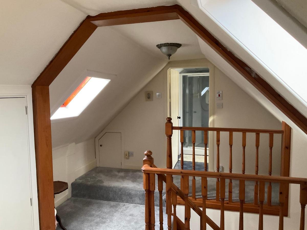 Three-Bedroom Old Cottage Free Parking Inverness Extérieur photo